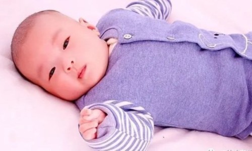 婴儿乳房有小硬疙瘩-婴儿乳房有硬疙瘩网 - 为你提供婴儿乳房有硬块是怎么回事、婴儿乳房有硬疙瘩怎么回事